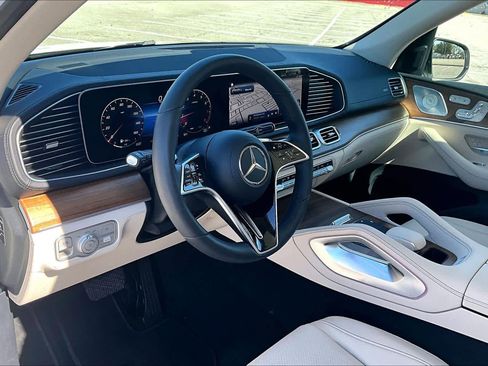 Used 2024 Mercedes-Benz GLE 350 4MATIC image 17