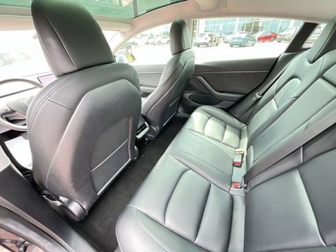 Used 2020 Tesla Model 3 Standard Range Plus RWD image 17