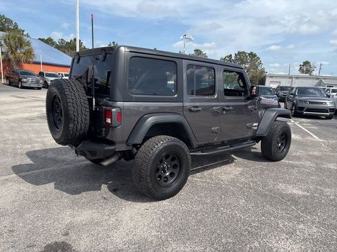Used 2018 Jeep Wrangler Unlimited Sport S image 3