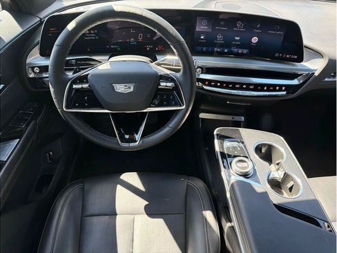 Used 2024 Cadillac Lyriq Sport RWD image 5