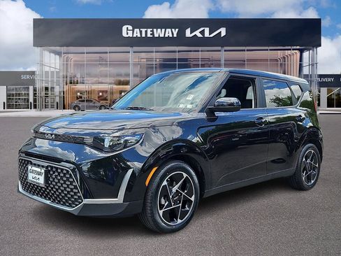 Certified 2023 Kia Soul EX FWD image 1