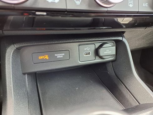 Used 2022 Honda Civic Sport image 12