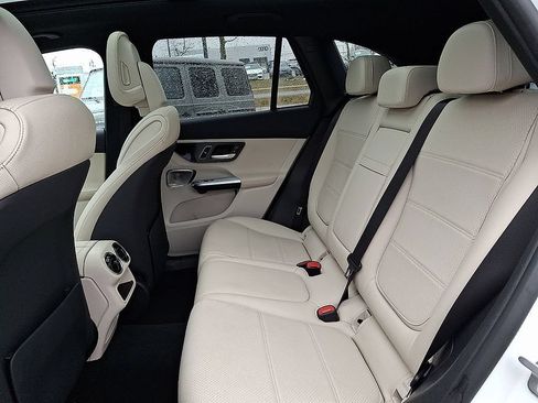 Used 2023 Mercedes-Benz GLC 300 4MATIC image 14