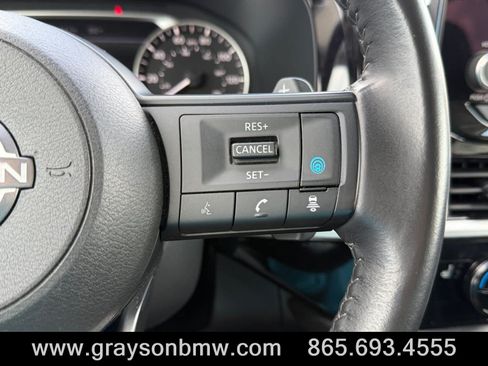 Used 2024 Nissan Pathfinder SV FWD image 24