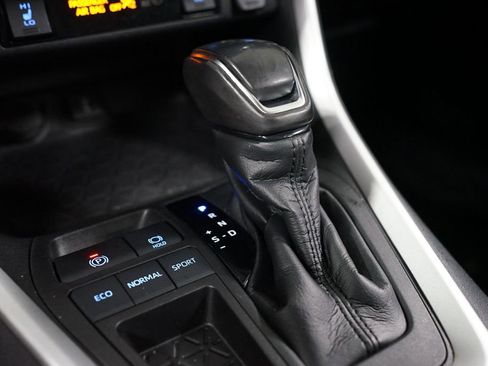 Used 2021 Toyota RAV4 XLE Premium FWD image 20