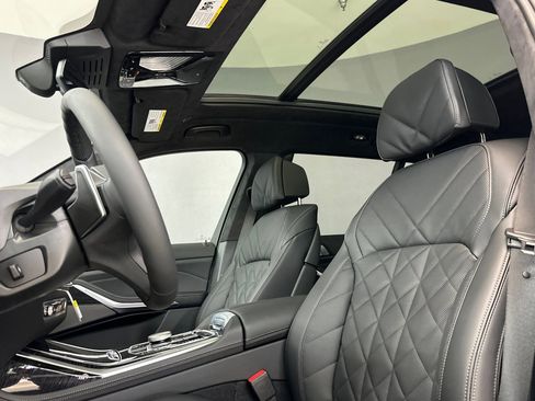 New 2026 BMW X7 xDrive40i w/ M Sport Package image 14