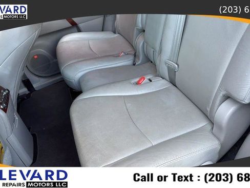 Used 2011 Toyota Highlander Limited w/ Tow Pkg AWD/4WD image 32