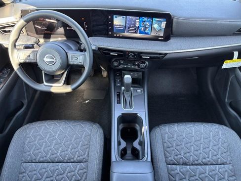 Used 2026 Nissan Kicks SV w/ Cold Weather Package image 6