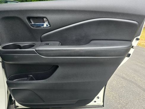 Used 2019 Honda Pilot LX image 20