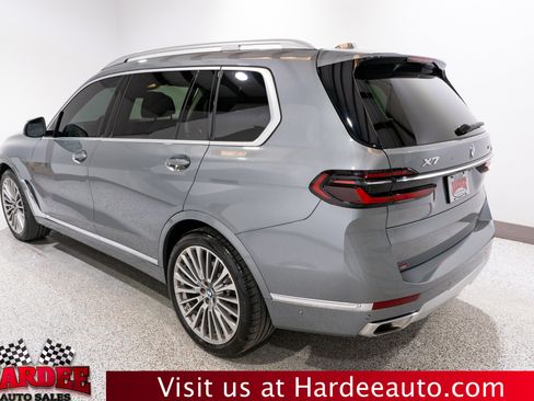 Used 2023 BMW X7 xDrive40i w/ Premium Package AWD/4WD image 3