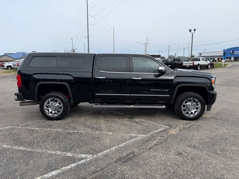 Used 2018 GMC Sierra 2500 Denali AWD/4WD image 6