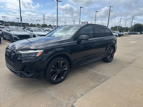 Used 2025 Audi Q7 3.0T Premium Plus w/ Premium Plus Package AWD/4WD image 5