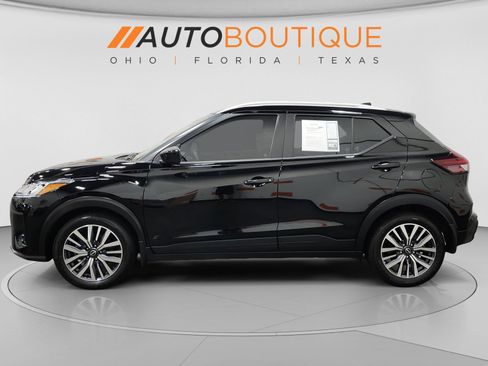 Used 2024 Nissan Kicks SV FWD image 2