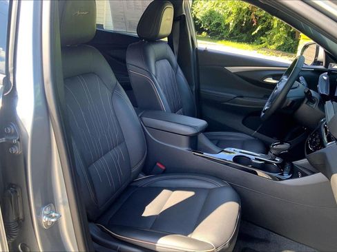 Used 2025 Buick Envista Avenir FWD image 7