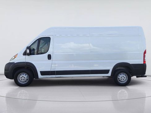 Used 2021 RAM ProMaster 2500 FWD image 2