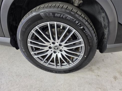 Certified 2025 Mercedes-Benz GLC 300 GLC 300 image 17