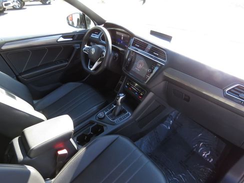 Used 2022 Volkswagen Tiguan SE R-Line AWD/4WD image 14