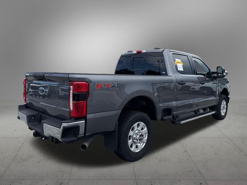 Used 2024 Ford F250 XLT w/ 360-Degree Camera Package AWD/4WD image 4