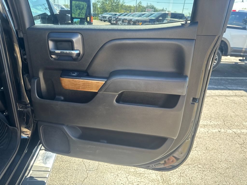 Used 2018 Chevrolet Silverado 2500 LTZ w/ Snow Plow Prep Package AWD/4WD image 37