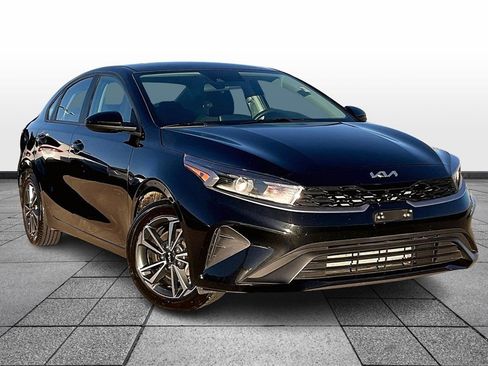 Certified 2023 Kia Forte LXS image 2