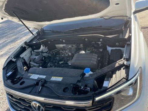 Used 2025 Volkswagen Atlas SEL Premium R-Line image 22