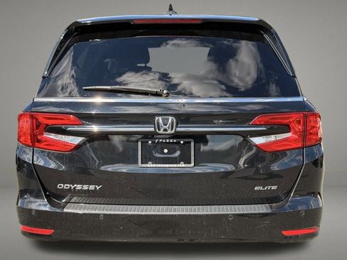 Used 2023 Honda Odyssey Elite image 4