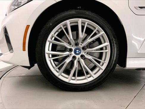 Certified 2023 BMW 330e xDrive w/ Premium Package image 8