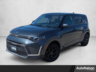Used 2023 Kia Soul LX w/ LX Technology Package