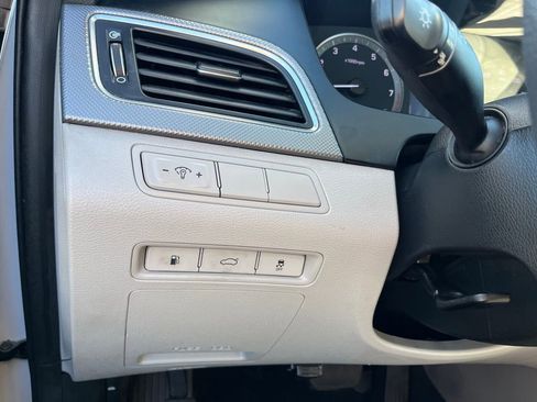 Used 2016 Hyundai Sonata SE image 27