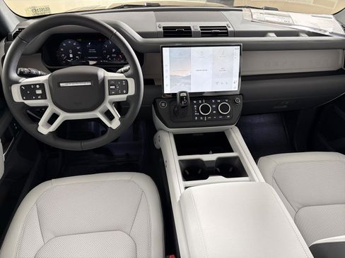New 2026 Land Rover Defender 110 X-Dynamic SE image 9