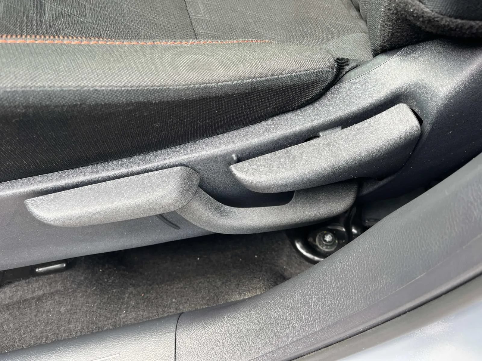 Used 2024 Nissan Kicks SR FWD image 29