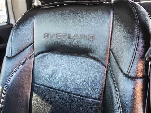 Used 2020 Jeep Gladiator Overland image 23