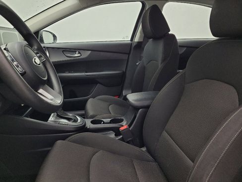 Used 2019 Kia Forte LXS FWD image 17