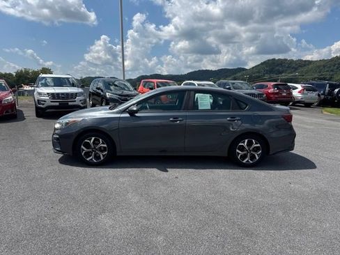 Used 2019 Kia Forte LXS FWD image 5