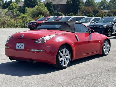 Used 2005 Nissan 350Z Touring RWD image 5