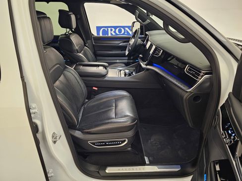 Used 2024 Jeep Grand Wagoneer L Series II w/ Quick Order Packagew 28T image 47