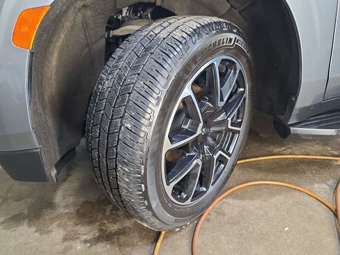 Used 2021 Chevrolet Tahoe RST image 34