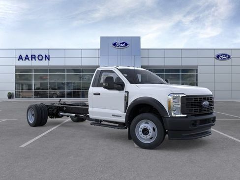 New 2026 Ford F550 4x4 Regular Cab Super Duty image 9