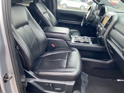 Used 2021 Ford Expedition Max XLT image 26