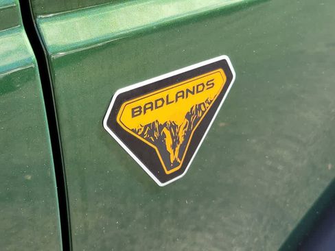 Used 2025 Ford Bronco Badlands AWD/4WD image 7