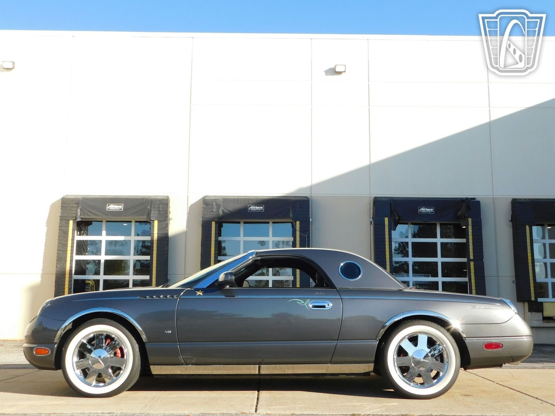 Used 2003 Ford Thunderbird RWD image 16