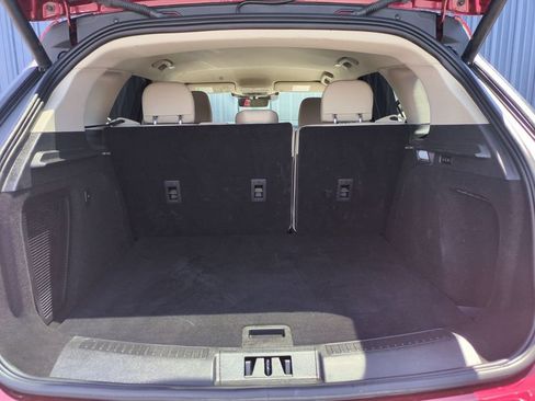 Used 2025 Lincoln Corsair AWD w/ Equipment Group 101A image 7