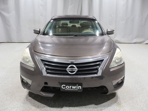Used 2014 Nissan Altima 2.5 SL w/ Moonroof Package FWD image 7