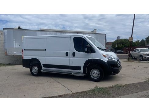 Used 2025 RAM ProMaster 2500 w/ U-Haul Equipment Group FWD image 4