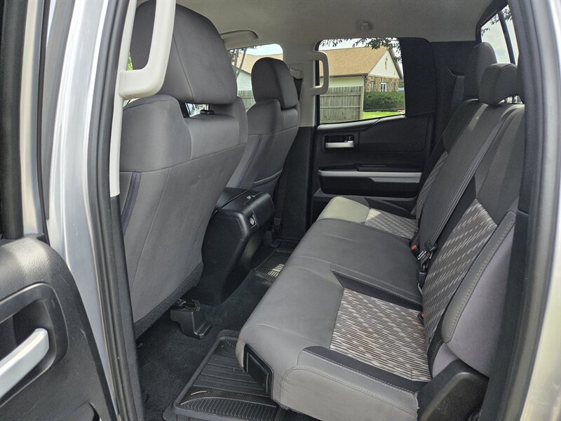 Used 2018 Toyota Tundra SR5 w/ SR5 Upgrade Package RWD image 11