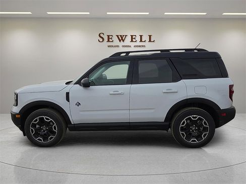 New 2025 Ford Bronco Sport Outer Banks image 2