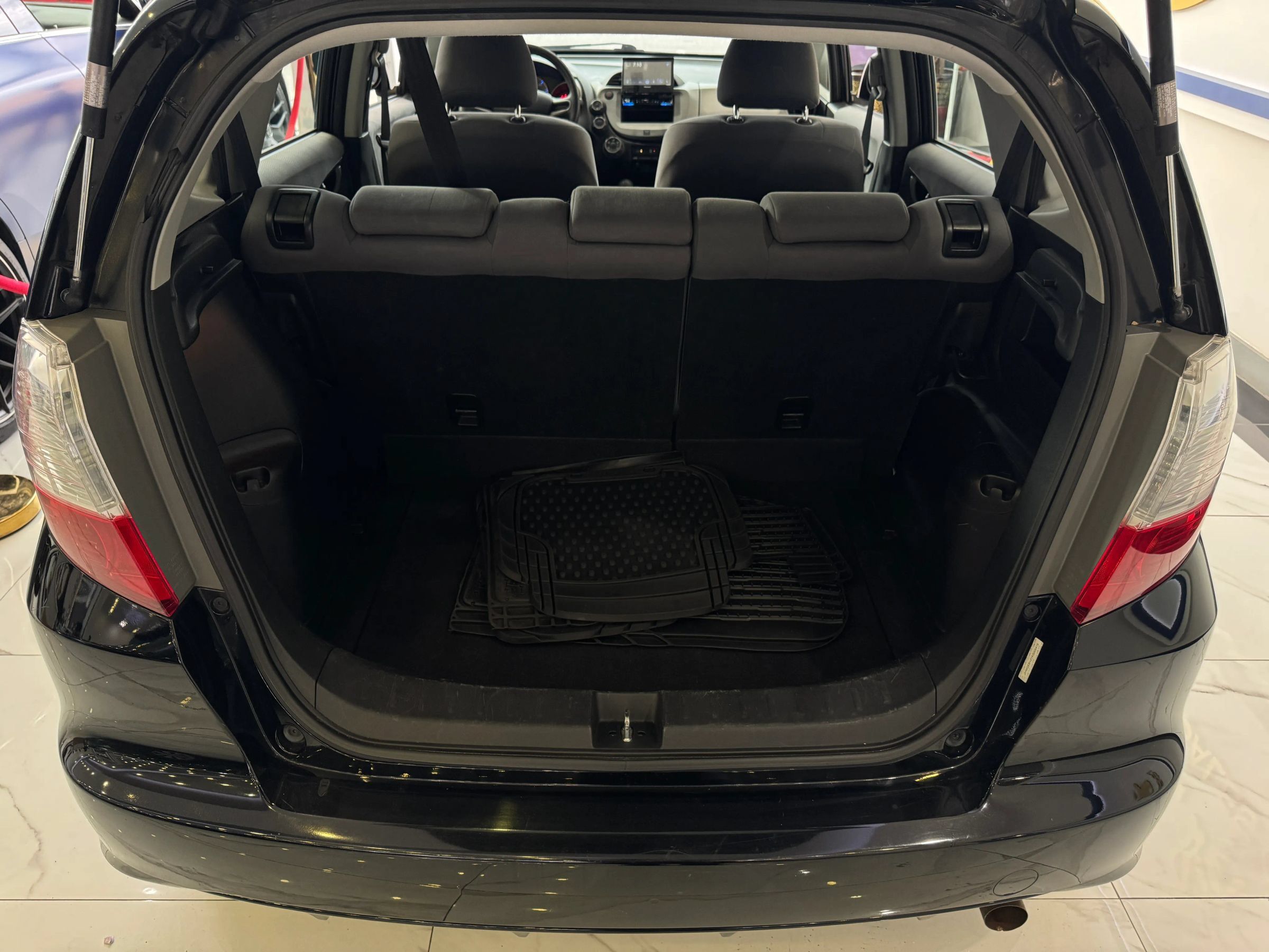 Used 2010 Honda Fit image 21