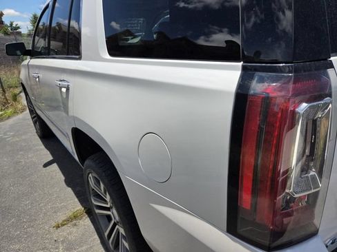 Used 2019 GMC Yukon Denali w/ Denali Ultimate Package AWD/4WD image 9