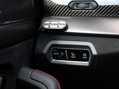 Used 2024 Lamborghini Urus Performante image 54