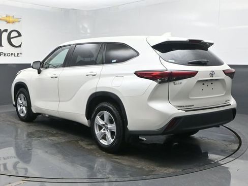 Used 2020 Toyota Highlander L image 42